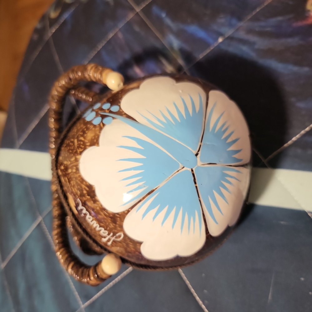 Coconut purse